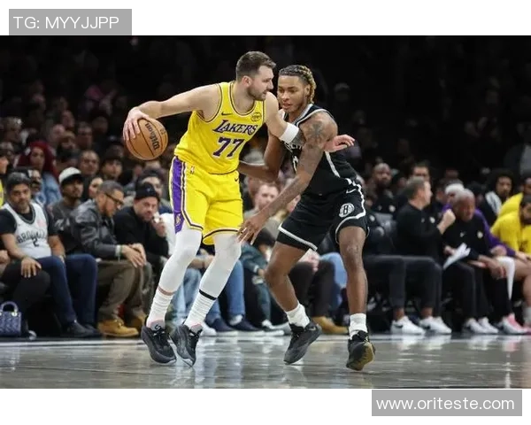 2017年季后赛篮网与湖人激战回顾：经典对决与球星表现分析