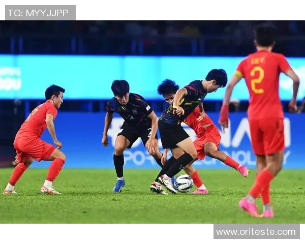 中国与韩国足球比赛中爆发冲突引发热议双方球员为何会如此激烈对抗